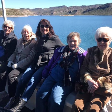 Group of seniors from Fellowship Square Independent Living in Phoenix at the lake